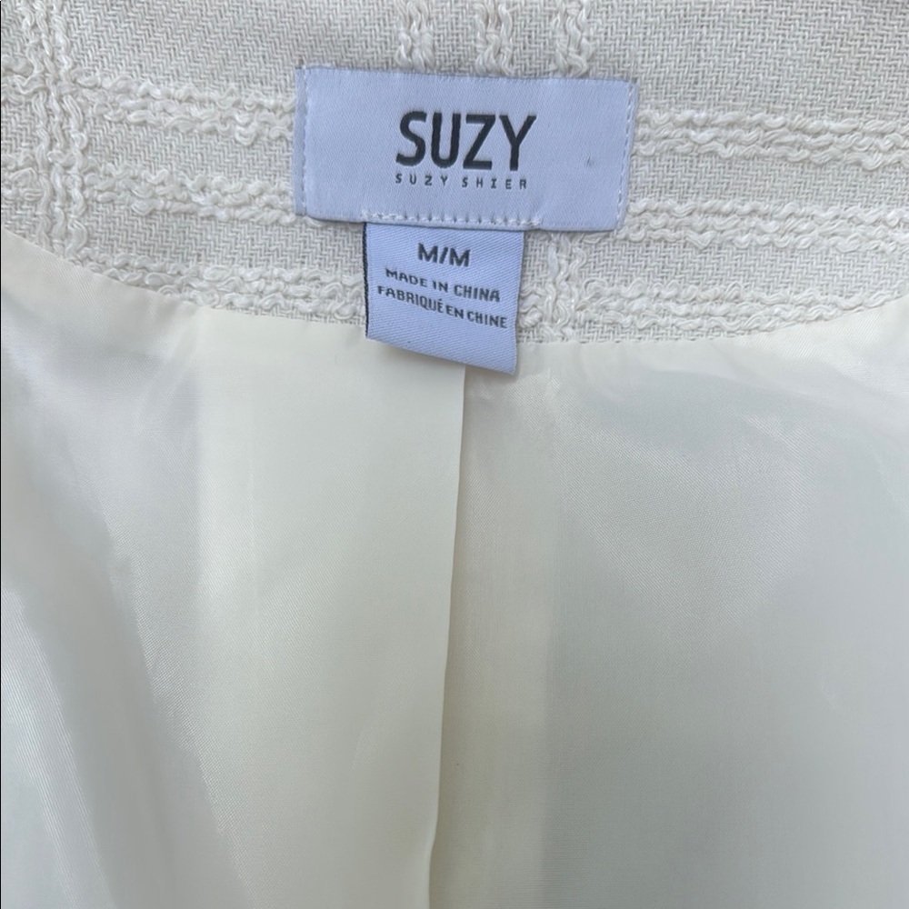 Suzy Shier White Blazer with Gold Buttons. Size Medium - Picture 8 of 8